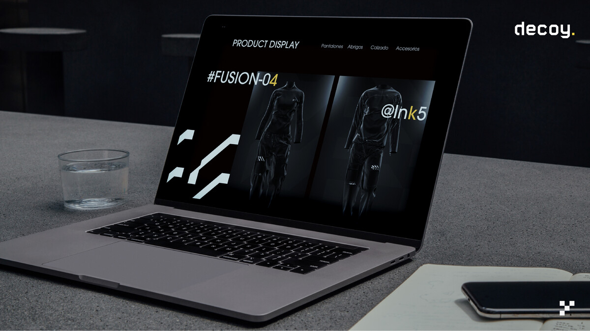 Implementación de la página web en un moclup de ordenador